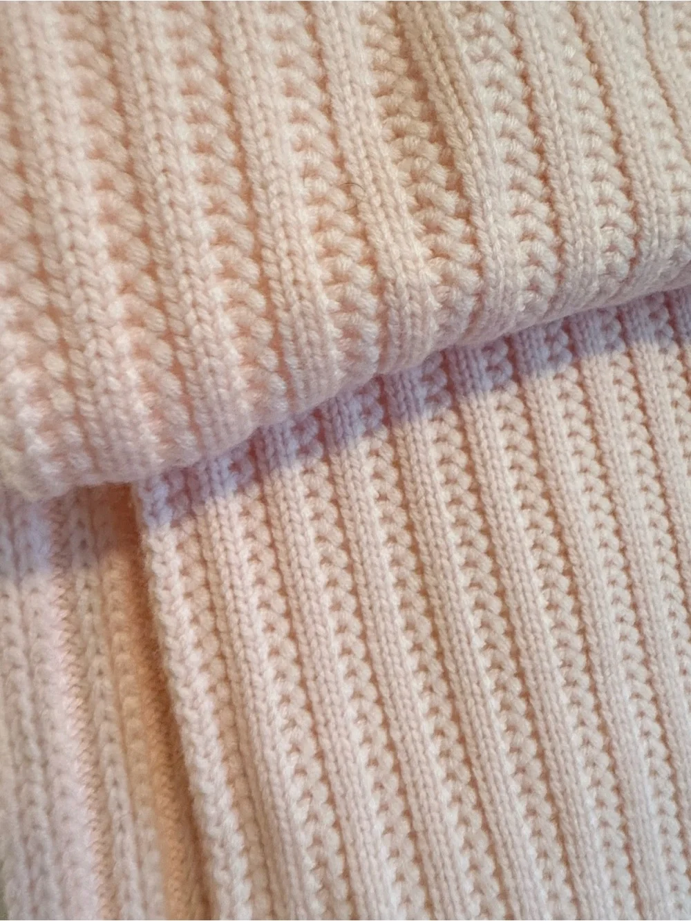 Vineyard Vines Light Pink with gray trim, knit winter scarf! $118 retail
